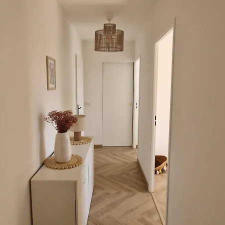 דירה Clim, Parking, Wifi גרימו